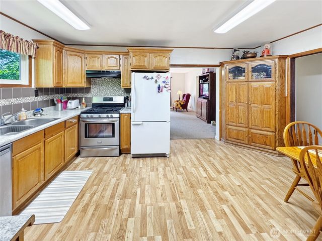 1008 F Street, Centralia, WA 98531