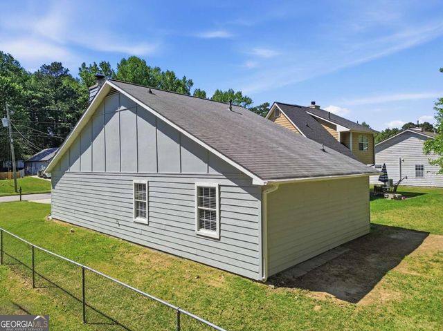 8048 Fieldstream Way, Douglasville, GA 30134