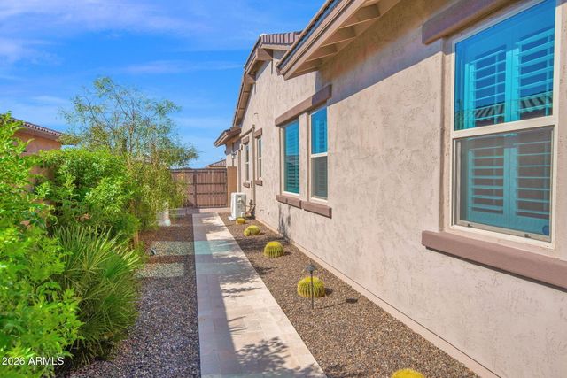 21153 E STARFLOWER Drive, Queen Creek, AZ 85142