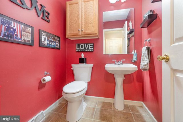 315 PAMELA LN, Lebanon, PA 17042