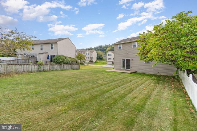 315 PAMELA LN, Lebanon, PA 17042