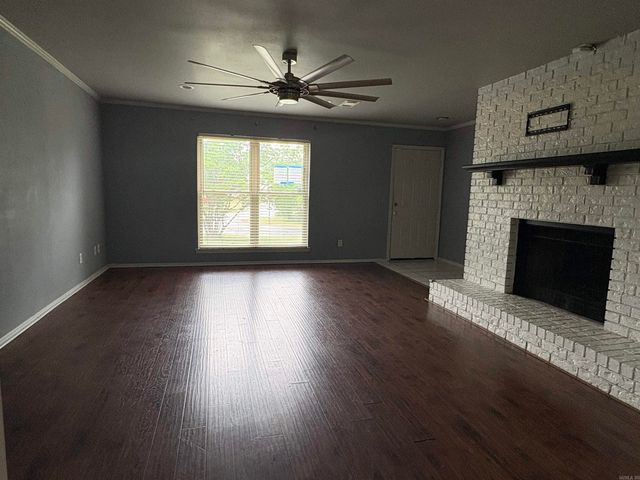 50 Hightrail Drive, Maumelle, AR 72113