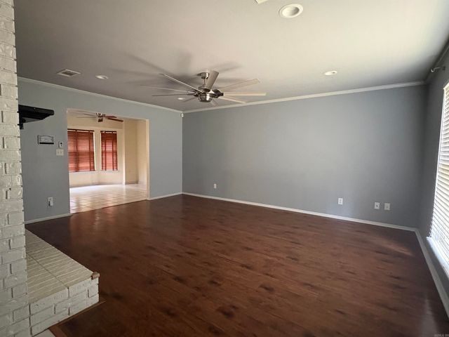 50 Hightrail Drive, Maumelle, AR 72113