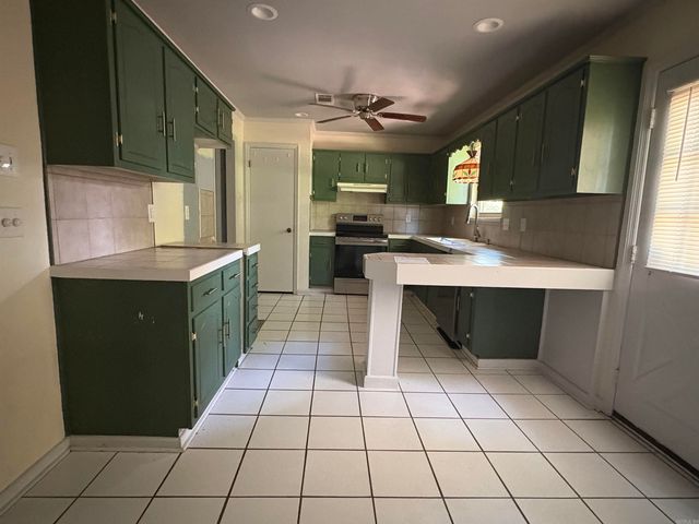 50 Hightrail Drive, Maumelle, AR 72113