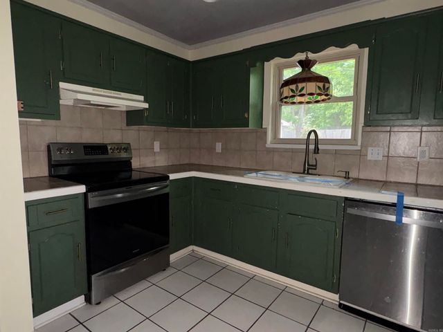 50 Hightrail Drive, Maumelle, AR 72113