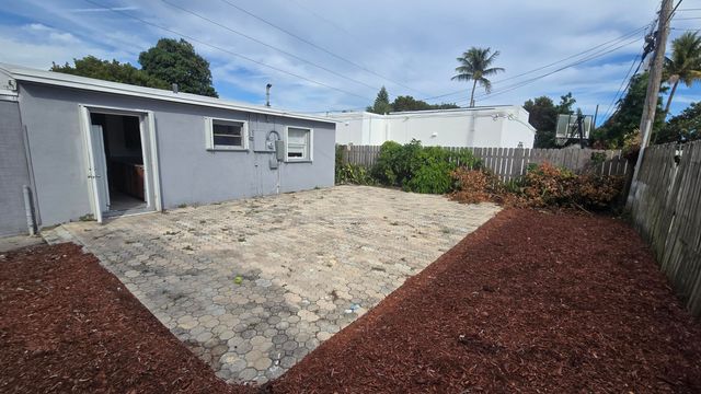 1512 NE 28th Street, Pompano Beach, FL 33064