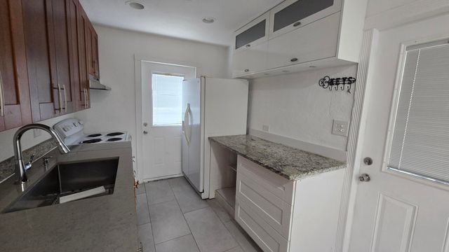 1512 NE 28th Street, Pompano Beach, FL 33064