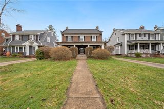 17712 Riverway Drive, Lakewood, OH 44107
