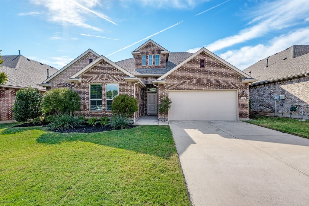 921 Coralberry Drive, Northlake, TX 76226 — exterior