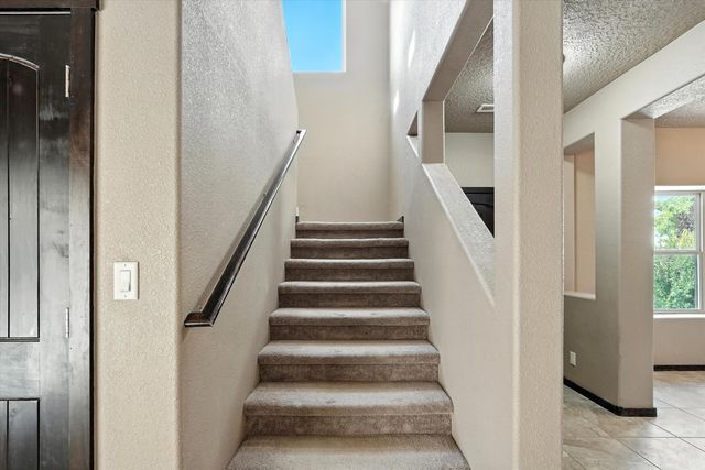 2319 STIEGLITZ Avenue SE, Albuquerque, NM 87106