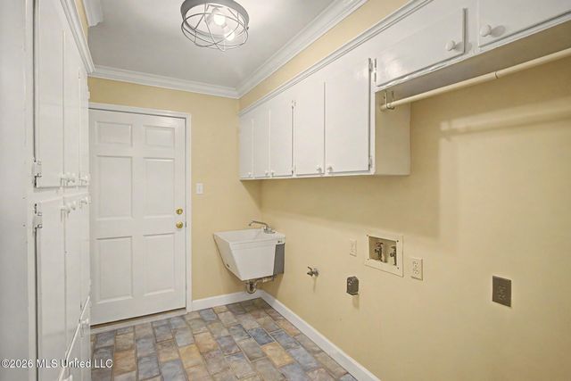738 Parkwood Drive, Long Beach, MS 39560