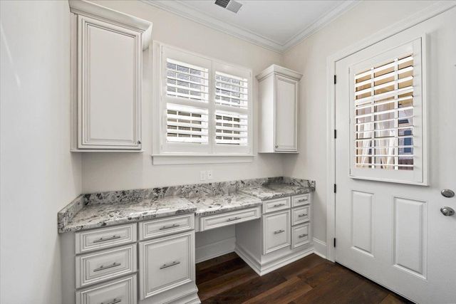 405 CATAWBA VALLEY DR, Collierville, TN 38017