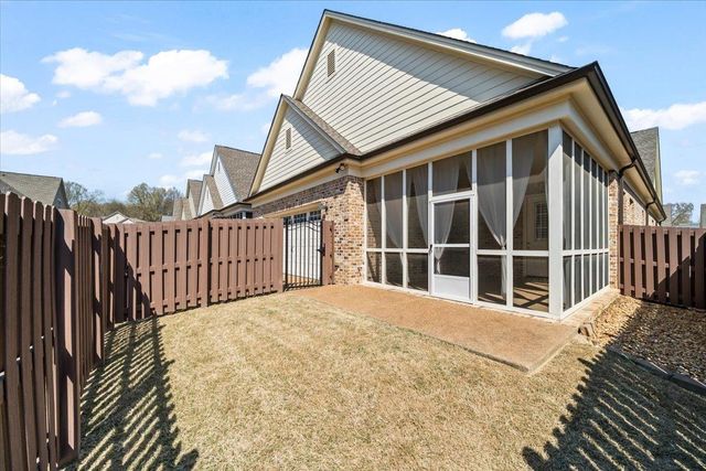 405 CATAWBA VALLEY DR, Collierville, TN 38017