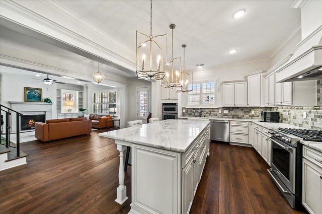 405 CATAWBA VALLEY DR, Collierville, TN 38017