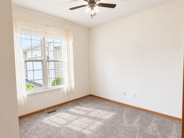 1584 W Ludington Circle, Romeoville, IL 60446