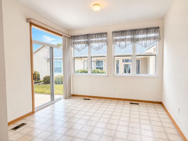 1584 W Ludington Circle, Romeoville, IL 60446