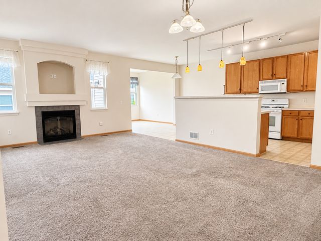 1584 W Ludington Circle, Romeoville, IL 60446