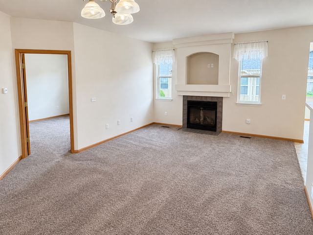 1584 W Ludington Circle, Romeoville, IL 60446