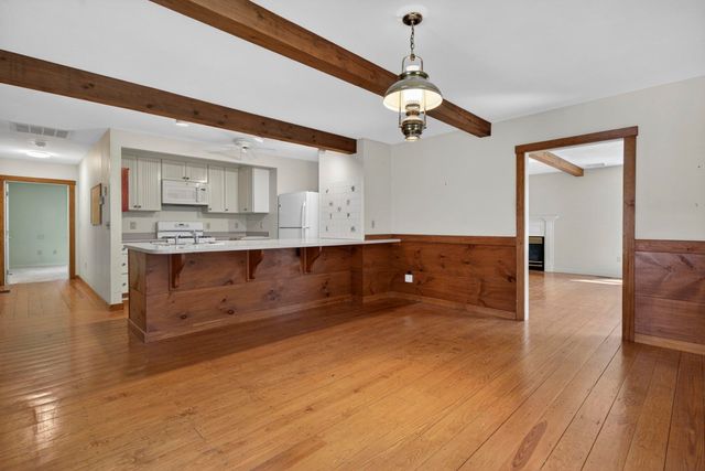 34 Cleveland Hill Road, Brookline, NH 03033