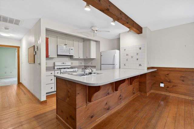 34 Cleveland Hill Road, Brookline, NH 03033
