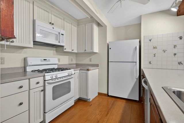 34 Cleveland Hill Road, Brookline, NH 03033