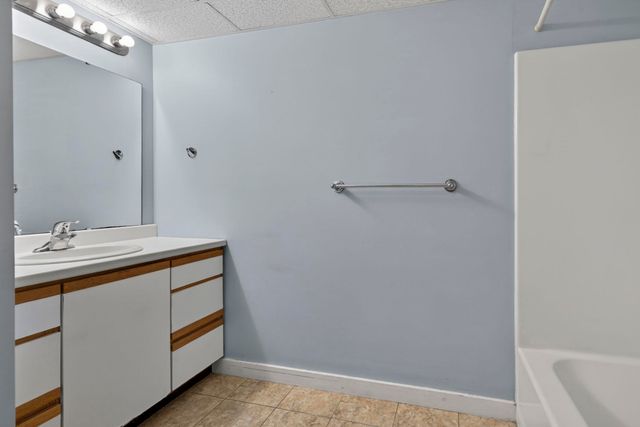 34 Cleveland Hill Road, Brookline, NH 03033