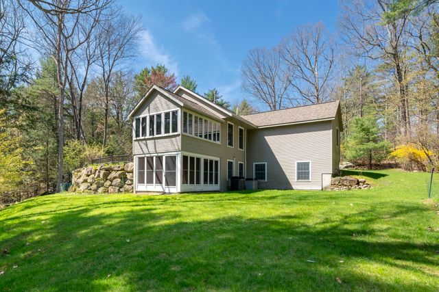 34 Cleveland Hill Road, Brookline, NH 03033