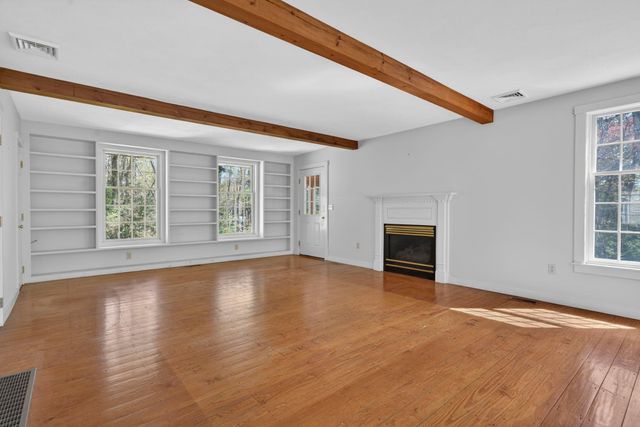 34 Cleveland Hill Road, Brookline, NH 03033