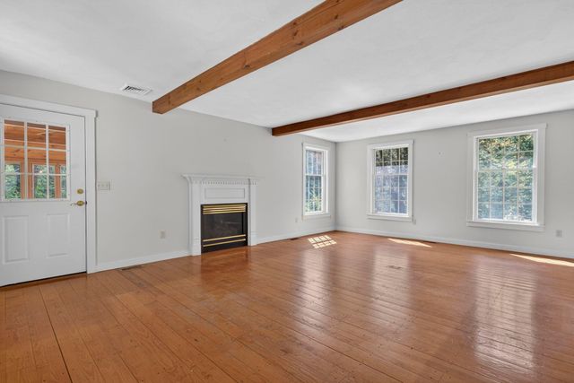 34 Cleveland Hill Road, Brookline, NH 03033