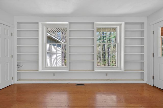 34 Cleveland Hill Road, Brookline, NH 03033