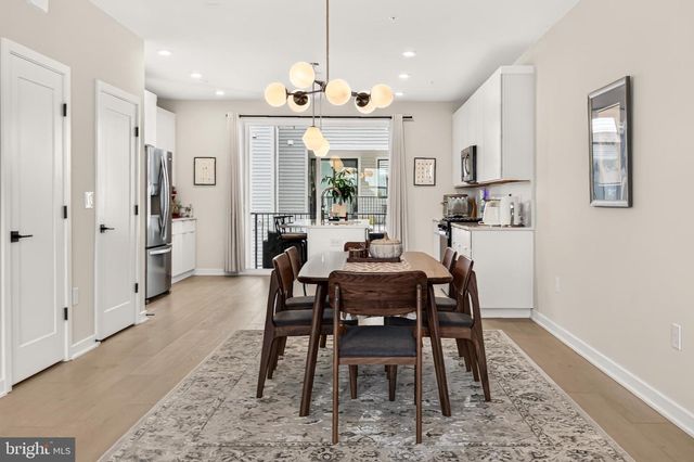 14437 GLEN MANOR DR, Chantilly, VA 20151