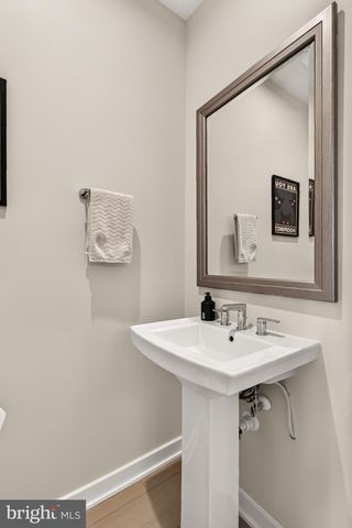 14437 GLEN MANOR DR, Chantilly, VA 20151