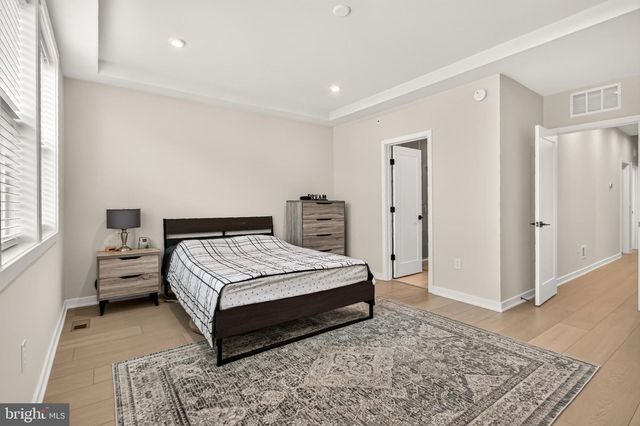 14437 GLEN MANOR DR, Chantilly, VA 20151