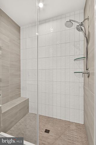 14437 GLEN MANOR DR, Chantilly, VA 20151