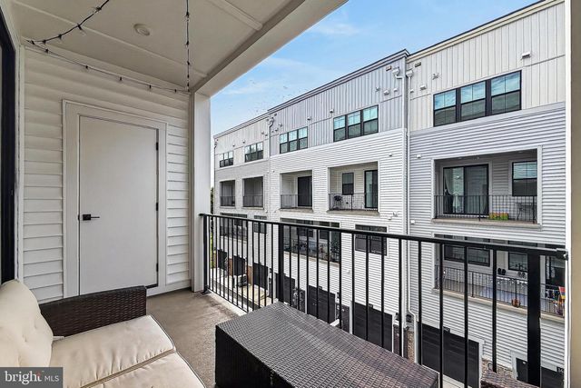 14437 GLEN MANOR DR, Chantilly, VA 20151