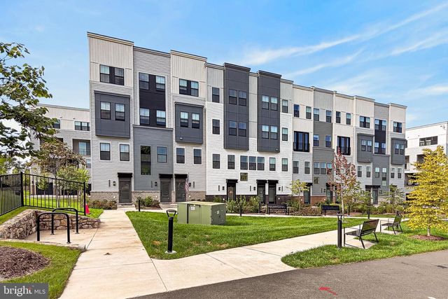 14437 GLEN MANOR DR, Chantilly, VA 20151