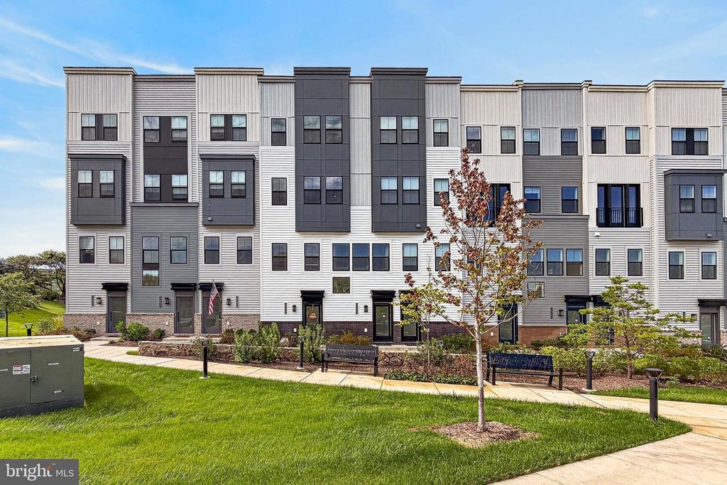 14437 GLEN MANOR DR, Chantilly, VA 20151