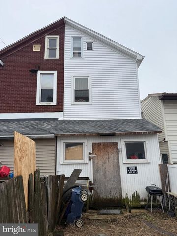 135 E ARCH ST, Shamokin, PA 17872