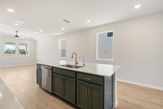 228 Ranier WAY, Dripping Springs, TX 78620