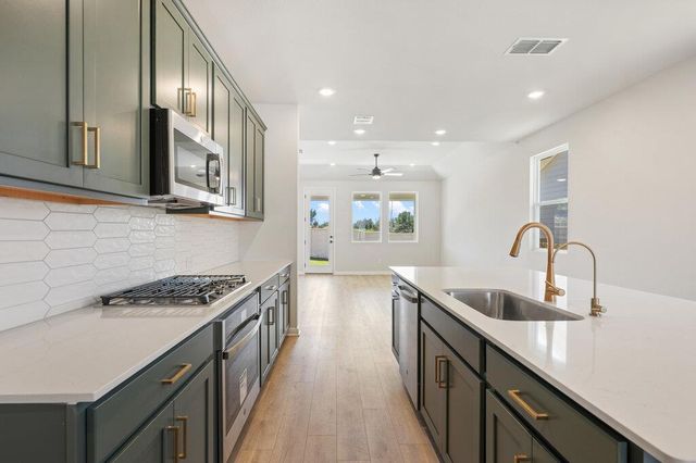 228 Ranier WAY, Dripping Springs, TX 78620