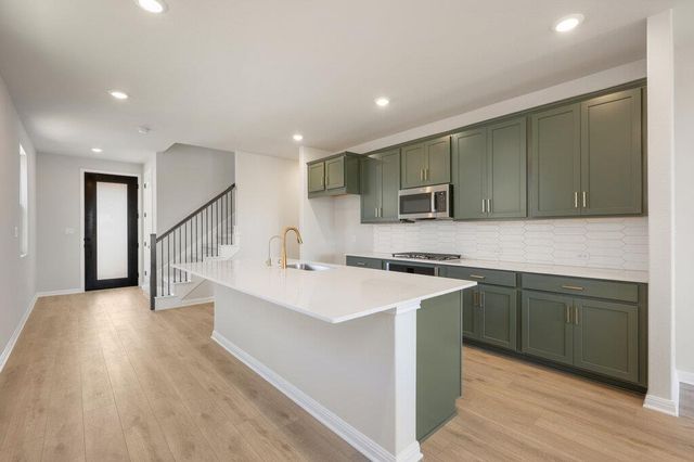 228 Ranier WAY, Dripping Springs, TX 78620