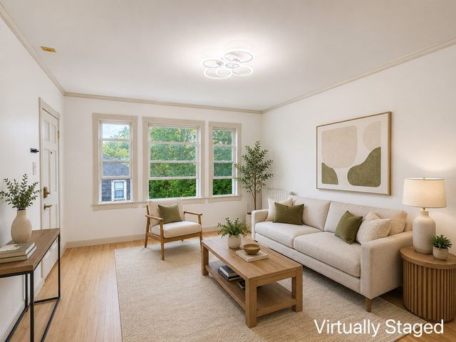 59 Sacramento St 11, Cambridge, MA 02138