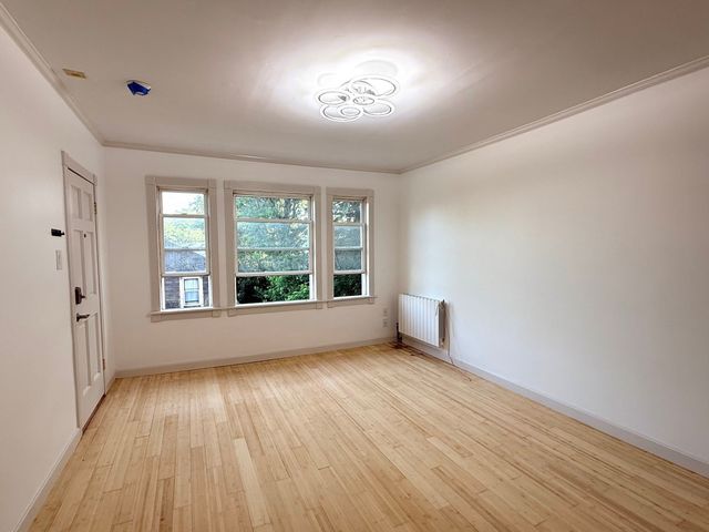 59 Sacramento St 11, Cambridge, MA 02138