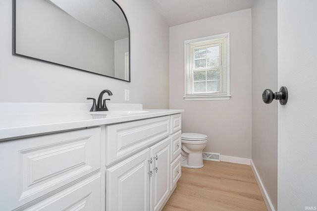 15455 Old Bedford Trail, Mishawaka, IN 46545