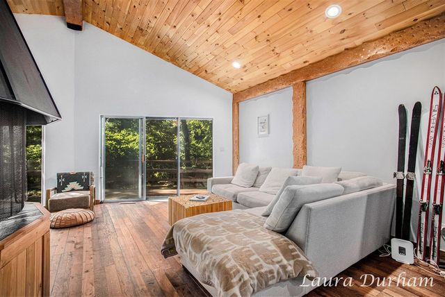 6480 Island Lake Road, Holland, MI 49423