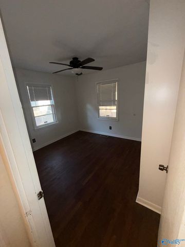 3810 10th Avenue SW, Huntsville, AL 35801