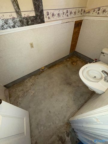 3810 10th Avenue SW, Huntsville, AL 35801