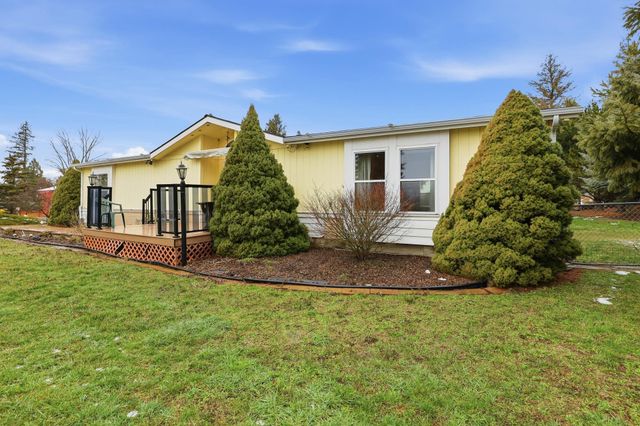 401 E Poplar St, Tekoa, WA 99033