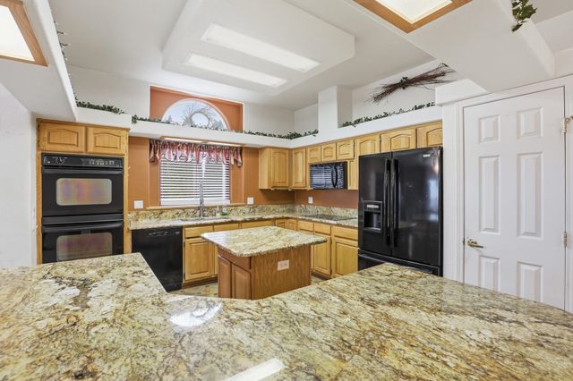 401 E Poplar St, Tekoa, WA 99033