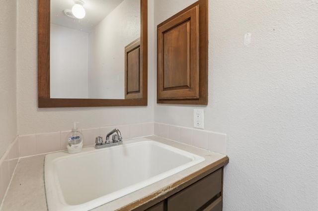 401 E Poplar St, Tekoa, WA 99033